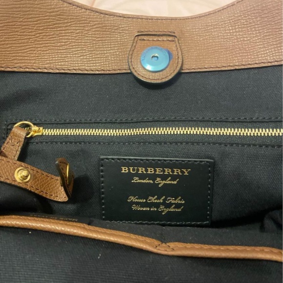Burberry Tote Bag - Picture 3 of 6